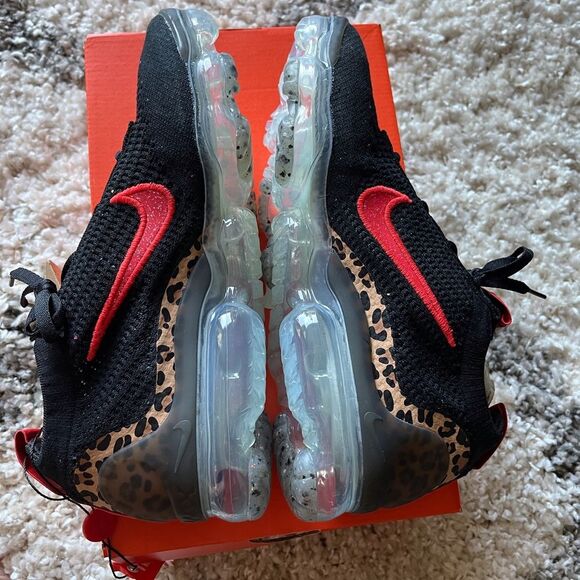 Nike flight club Womens Air Vapormax shoes black with red and leopard accents - Picture 2 of 10